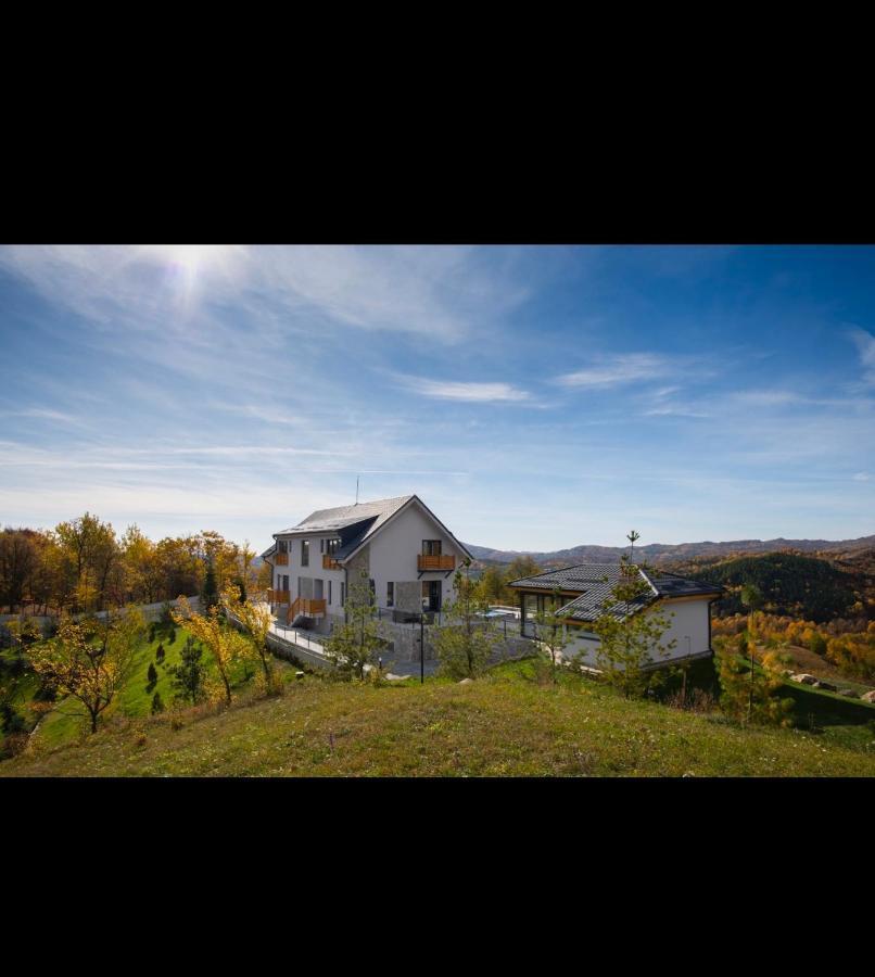 Valley View Breaza Bagian luar foto