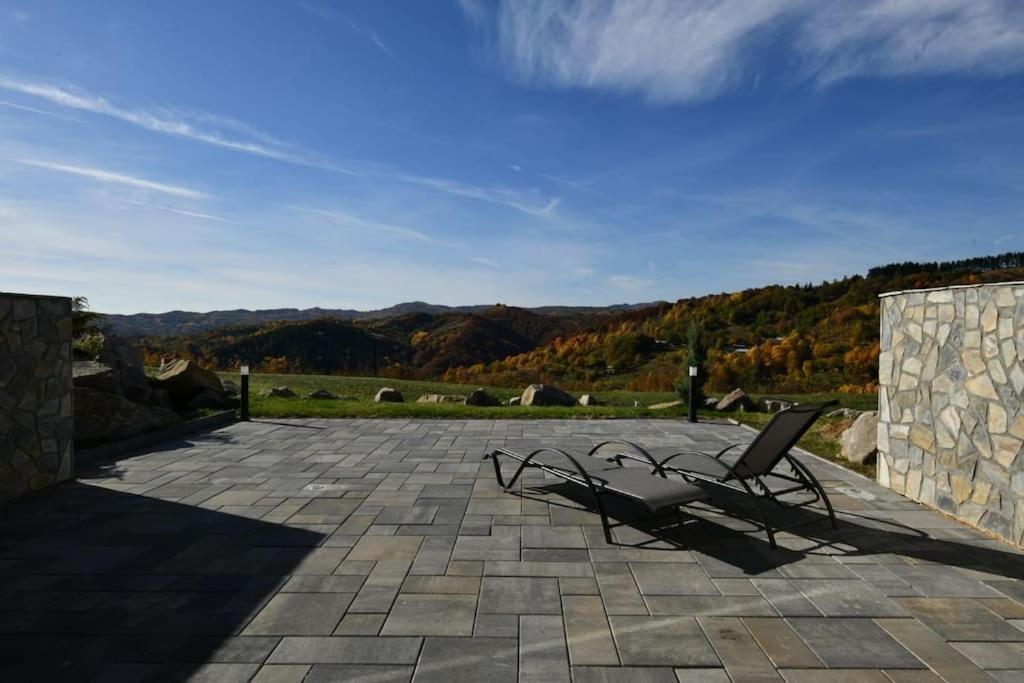 Valley View Breaza Bagian luar foto