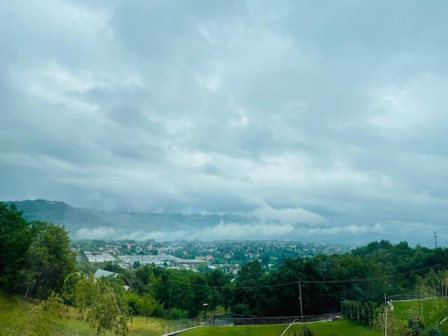 Valley View Breaza Bagian luar foto